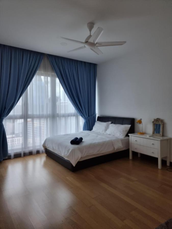 Wonderful Blue City View @Regalia Residence Kuala Lumpur Extérieur photo