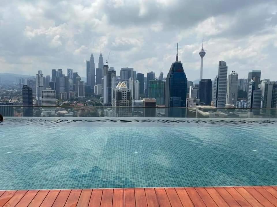 Wonderful Blue City View @Regalia Residence Kuala Lumpur Extérieur photo